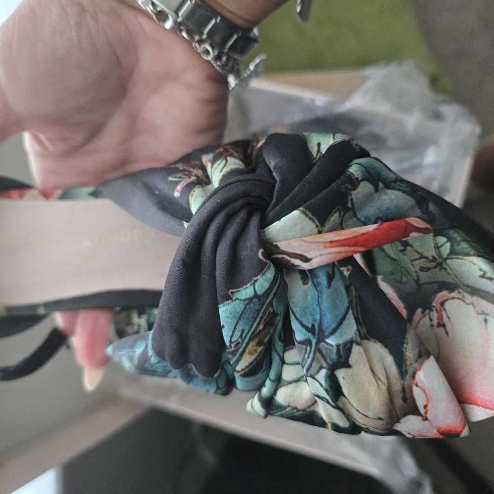 Chinese Laundry Flory Geisha Print Heels - Picture 10 of 15